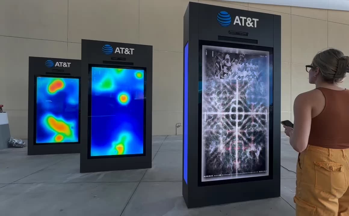 AT&T Connected Canvas - Image 8