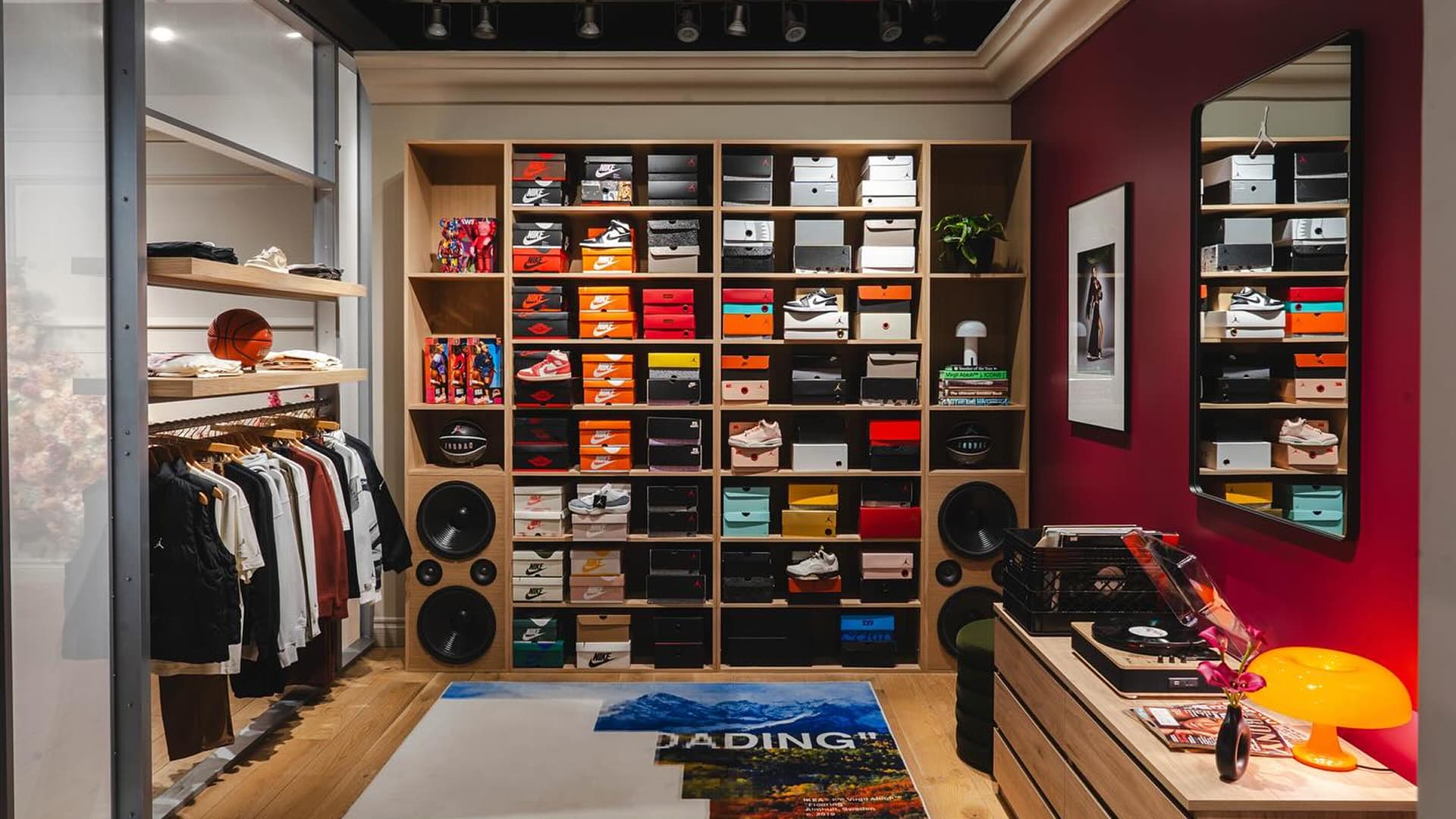 Shoe Palace x Jordan Apartment 23 installation